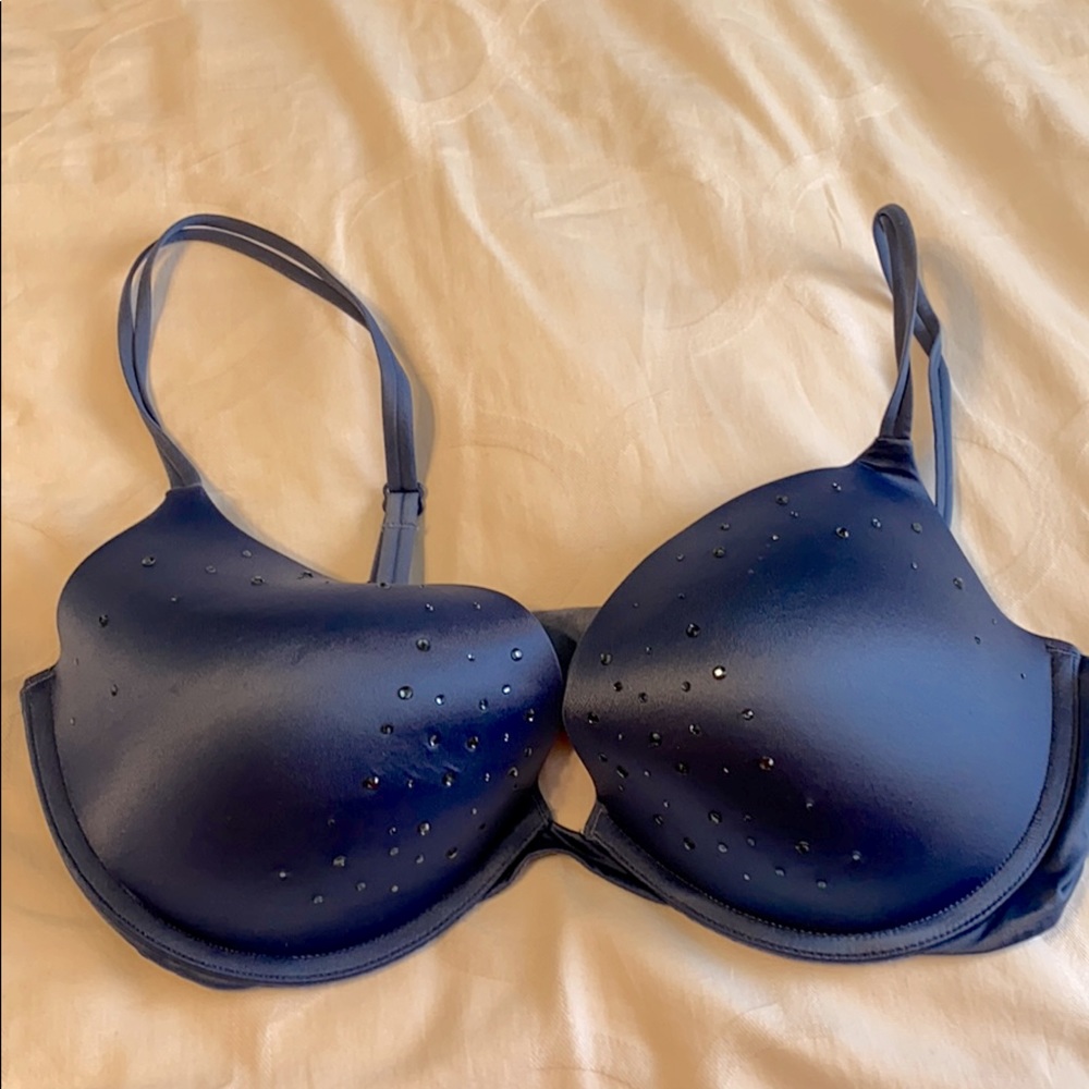 Great condition Victoria’s Secret push up bra